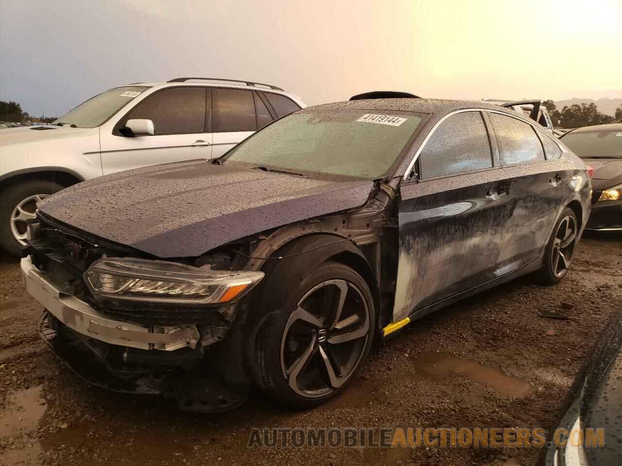 1HGCV1F18JA028940 HONDA ACCORD 2018