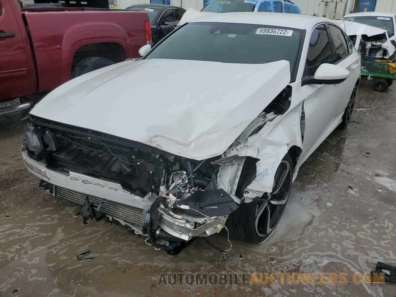 1HGCV1F30KA011732 HONDA ACCORD 2019