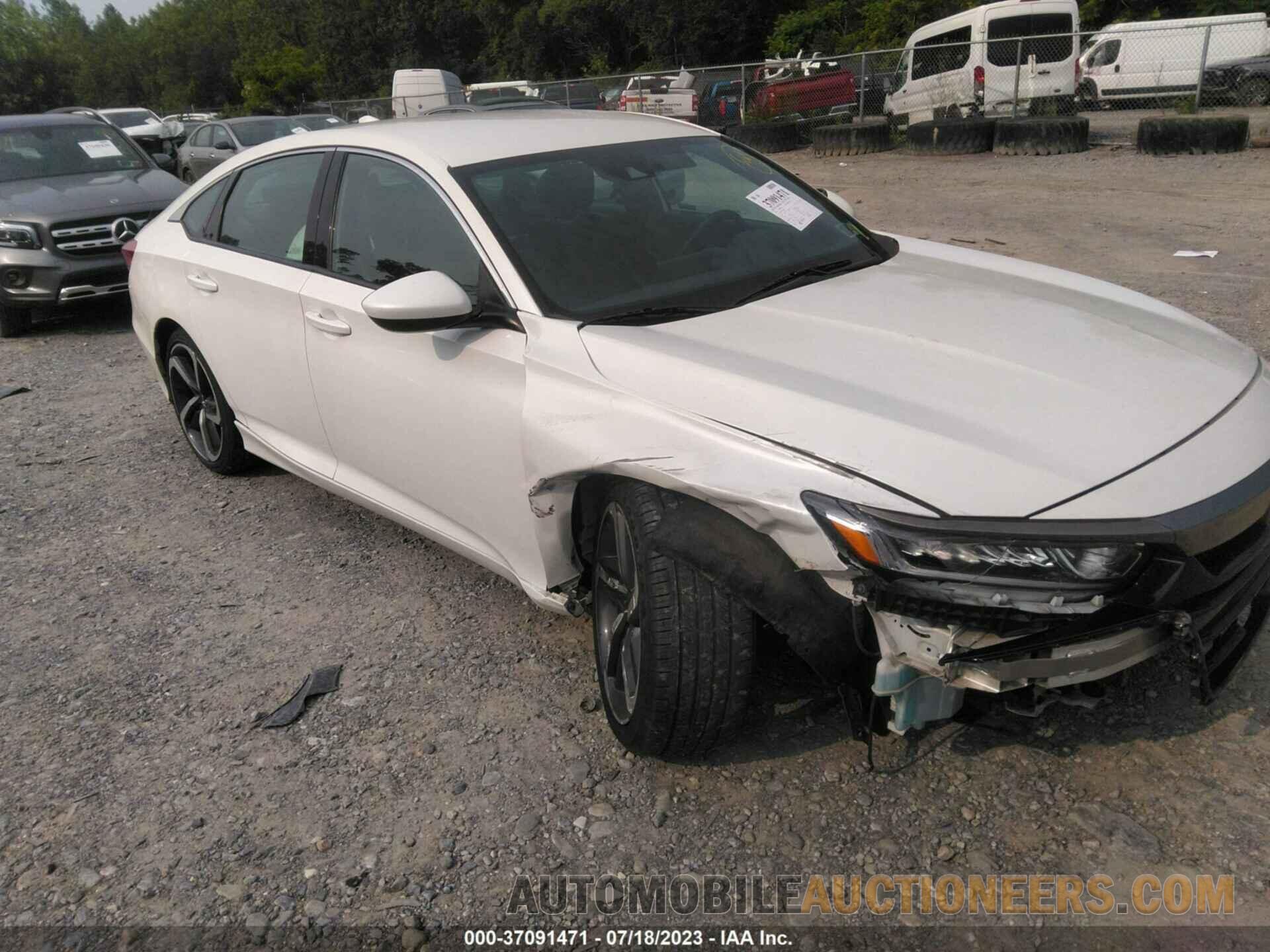 1HGCV1F32JA102578 HONDA ACCORD SEDAN 2018