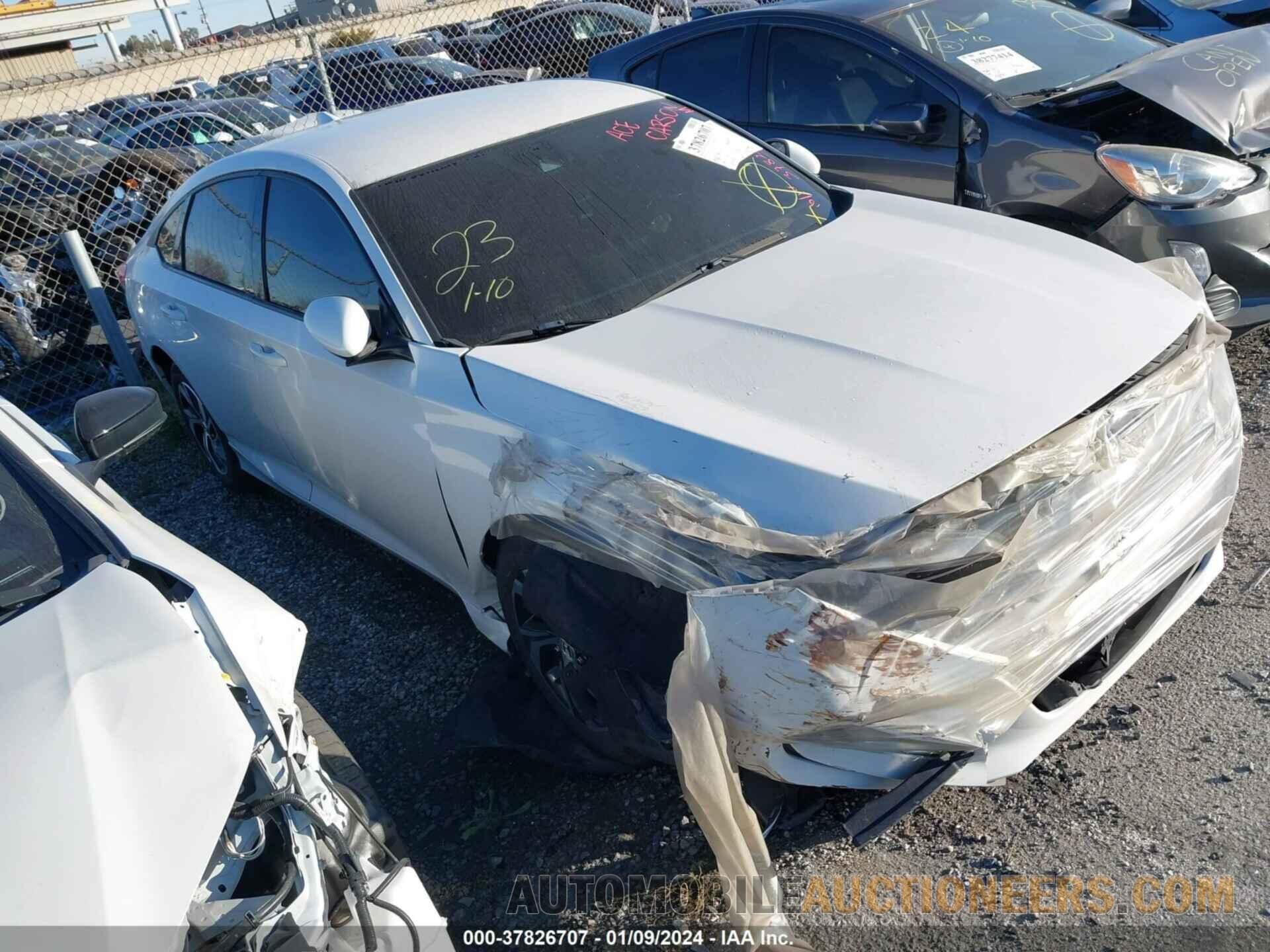 1HGCV1F38JA262772 HONDA ACCORD SEDAN 2018