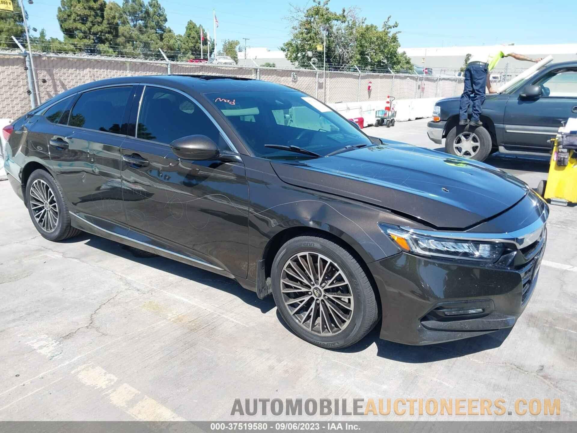 1HGCV1F40JA008000 HONDA ACCORD SEDAN 2018