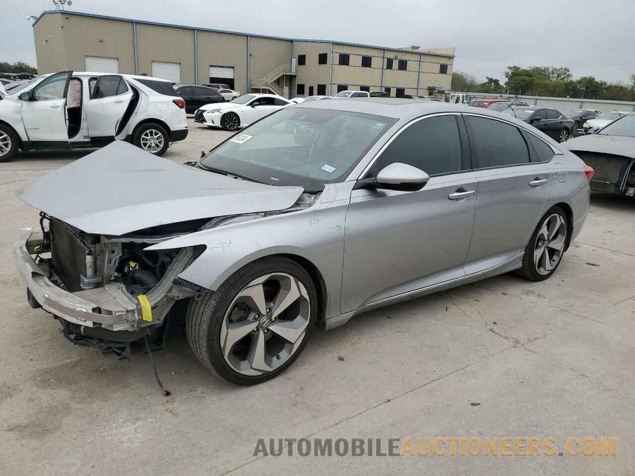 1HGCV1F92JA076052 HONDA ACCORD 2018