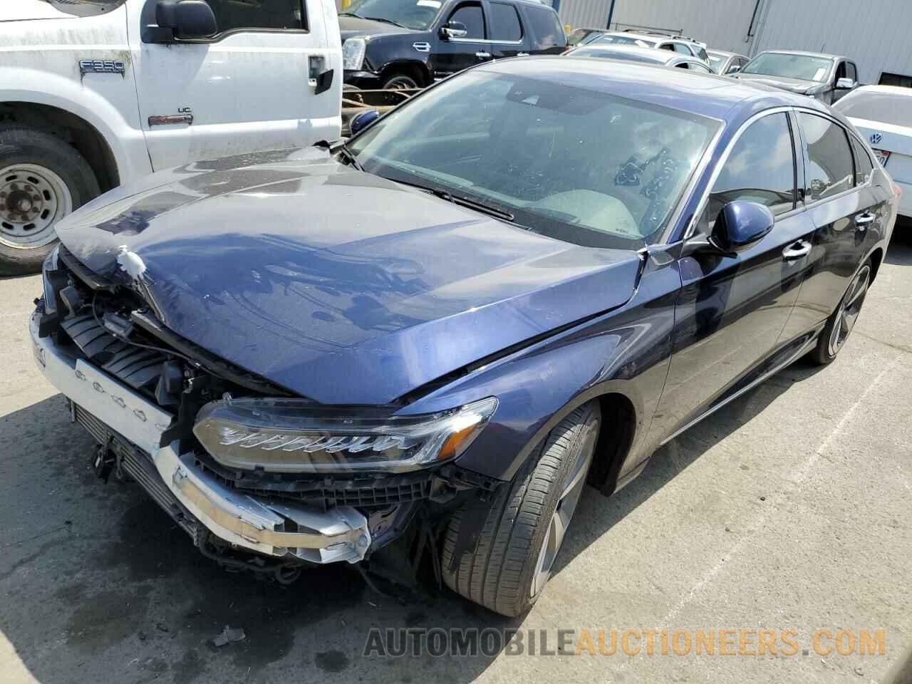 1HGCV1F94JA127082 HONDA ACCORD 2018