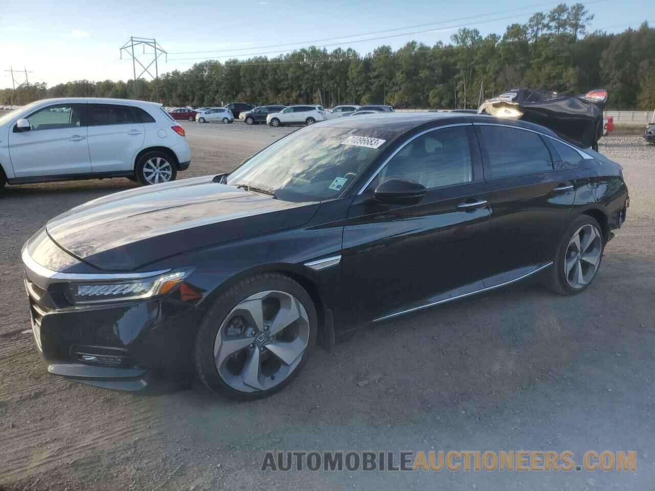 1HGCV1F98JA070126 HONDA ACCORD 2018