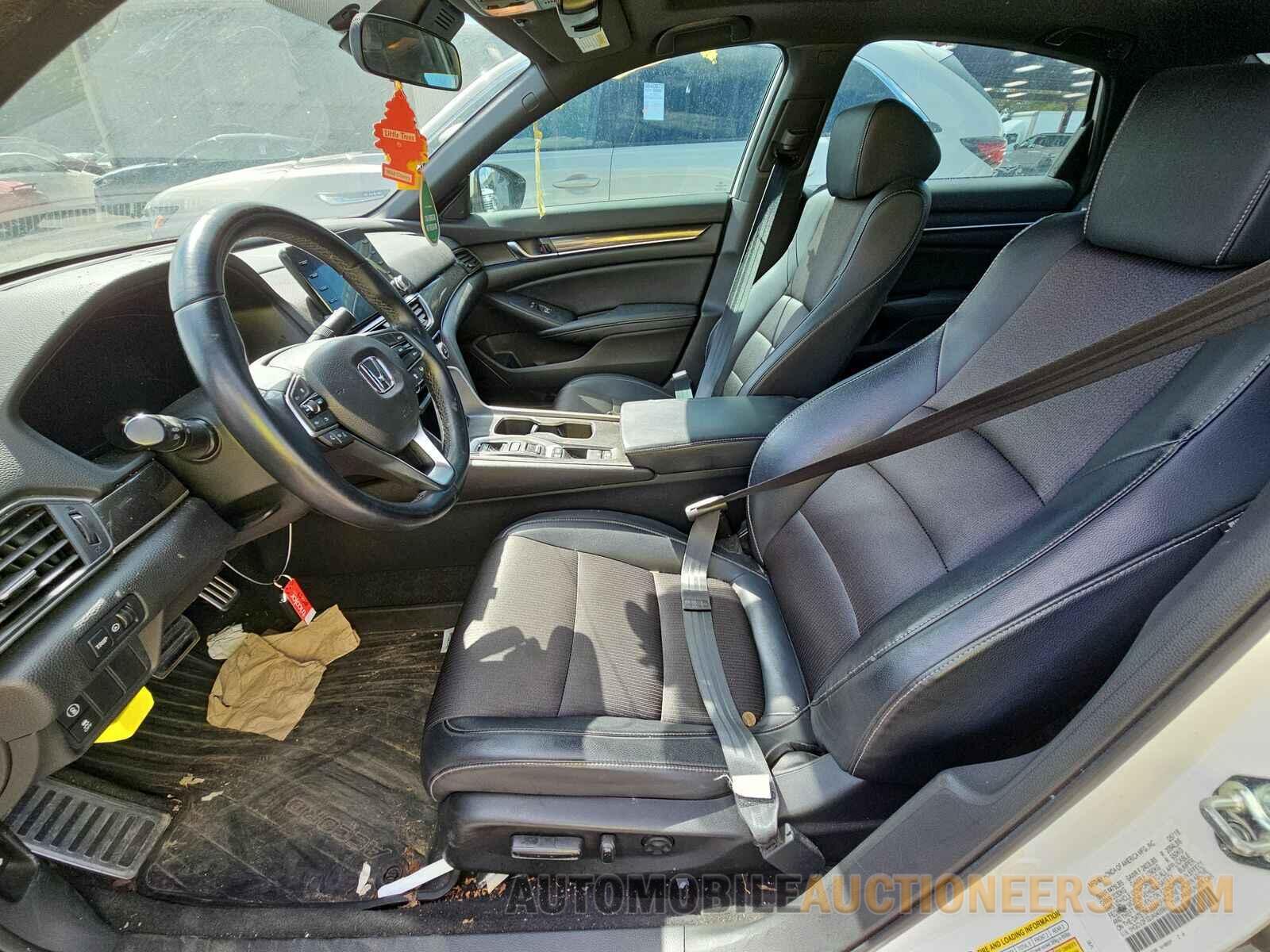 1HGCV2F32JA043599 Honda Accord Sedan 2018