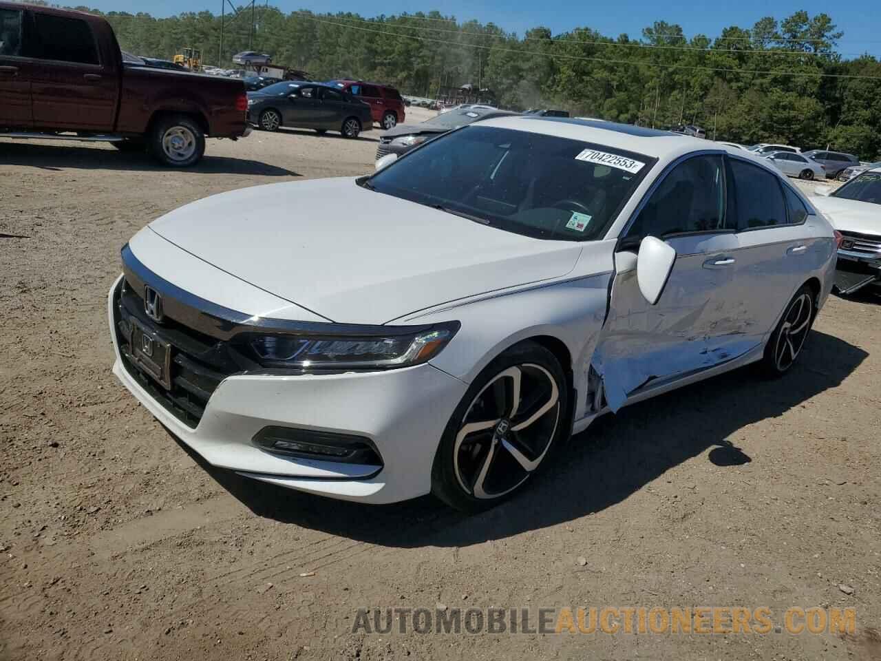 1HGCV2F33JA032417 HONDA ACCORD 2018