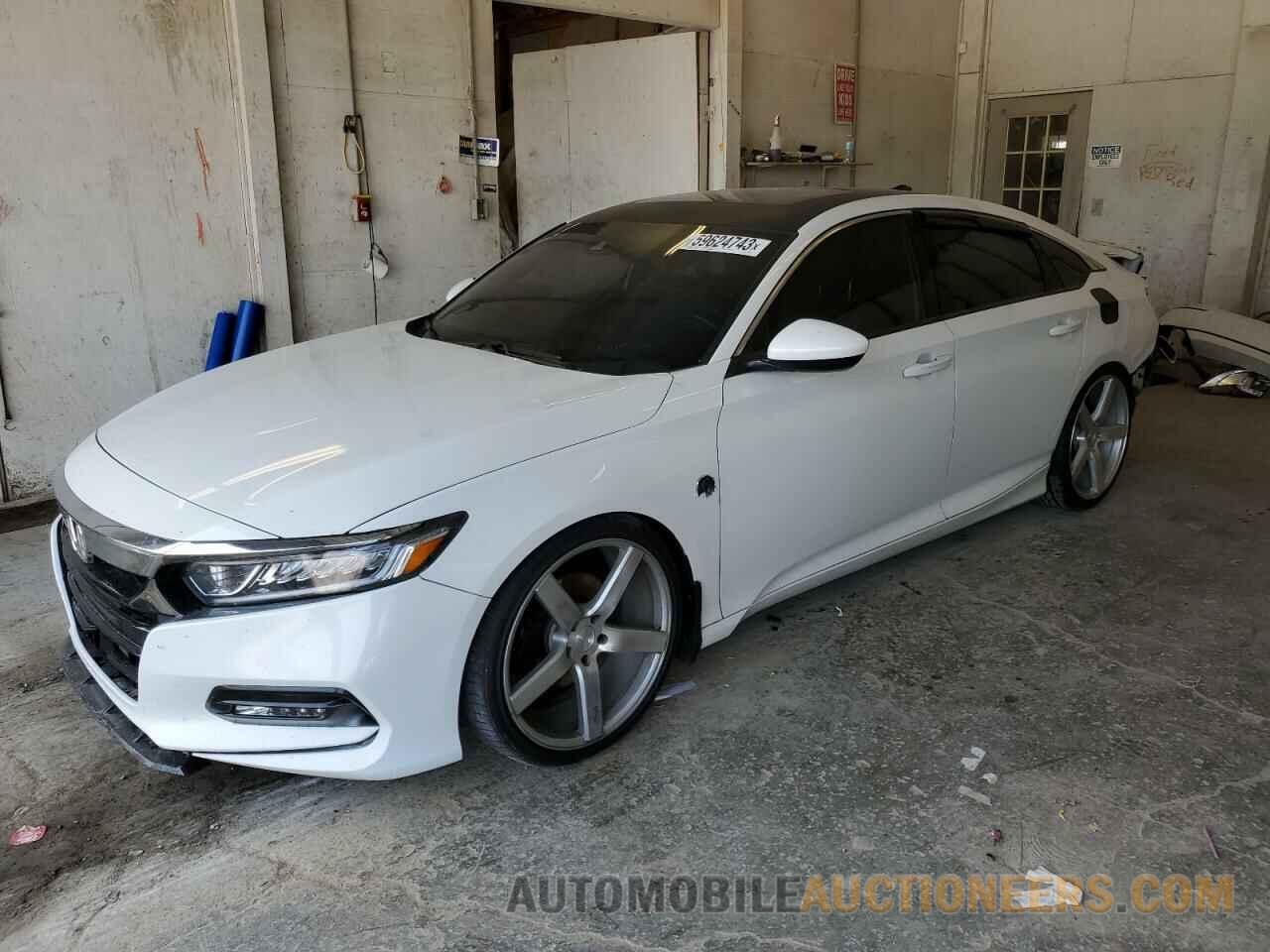 1HGCV2F37JA008122 HONDA ACCORD 2018