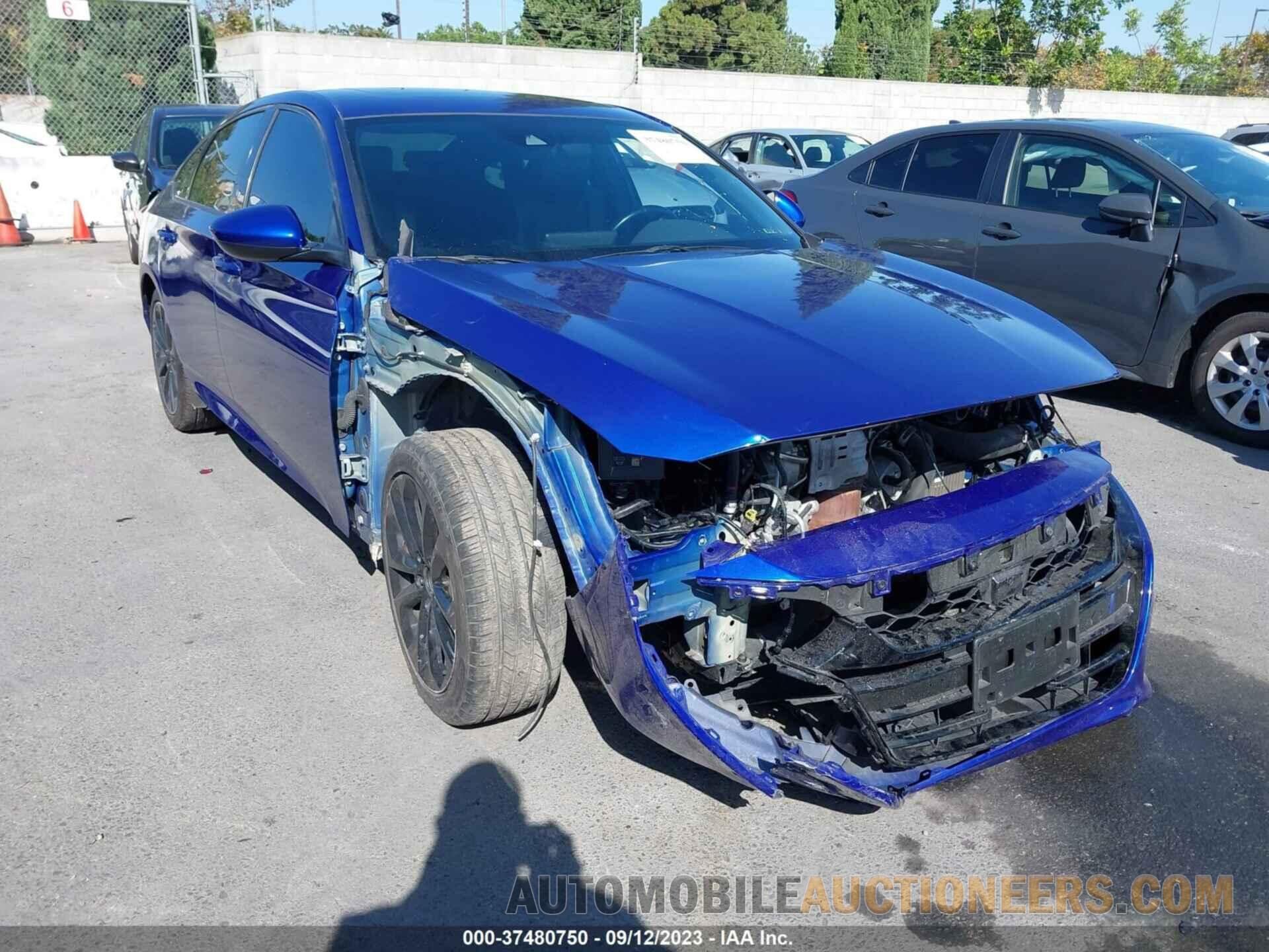 1HGCV2F37JA051536 HONDA ACCORD SEDAN 2018