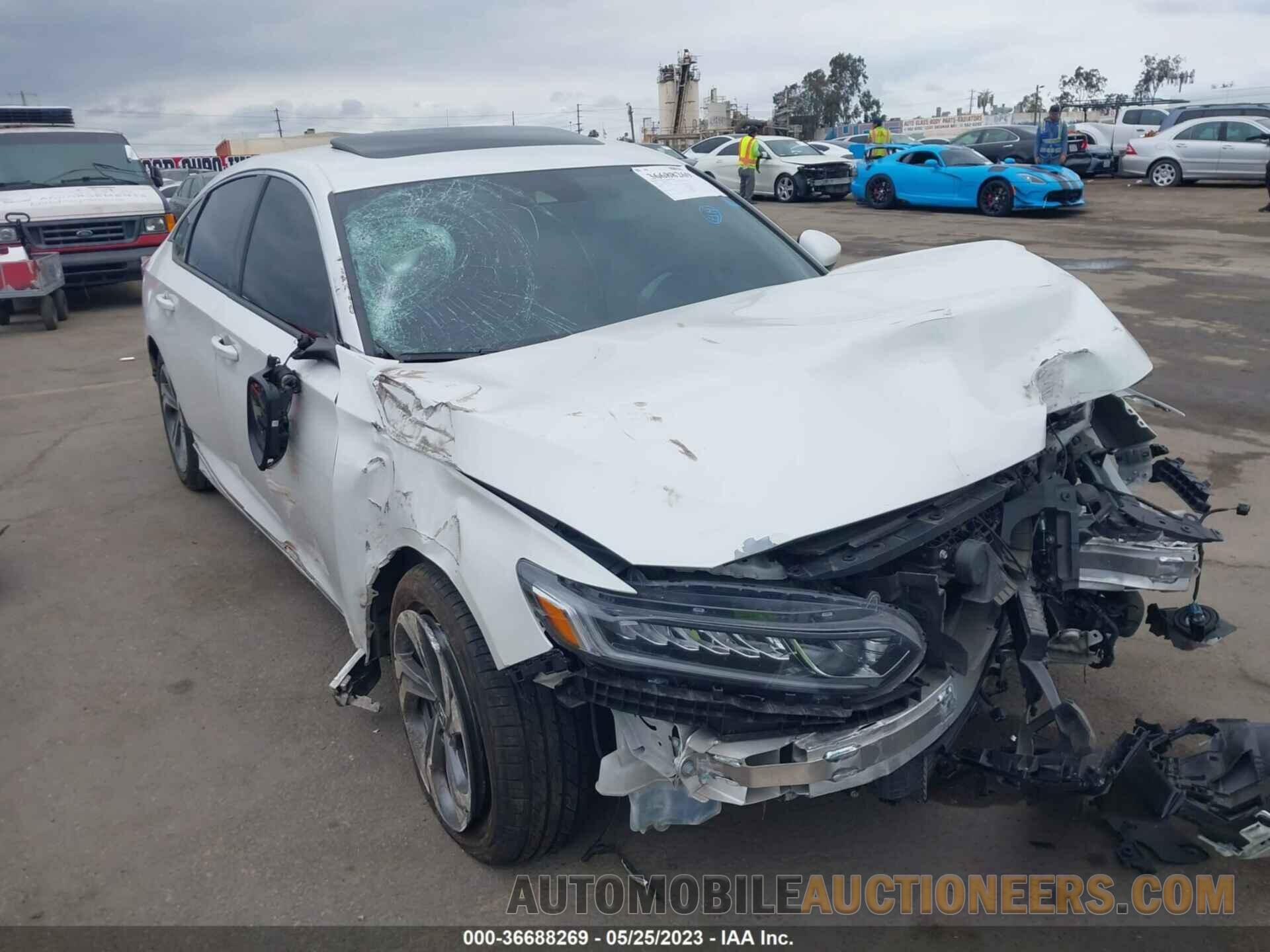 1HGCV2F5XJA011081 HONDA ACCORD SEDAN 2018