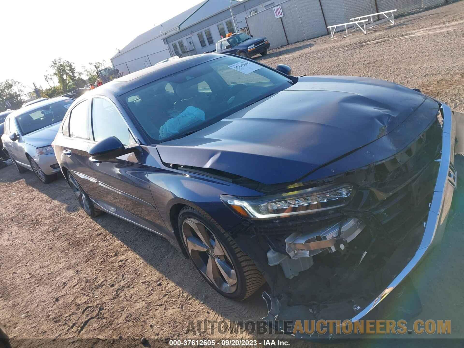 1HGCV2F90JA052659 HONDA ACCORD 2018