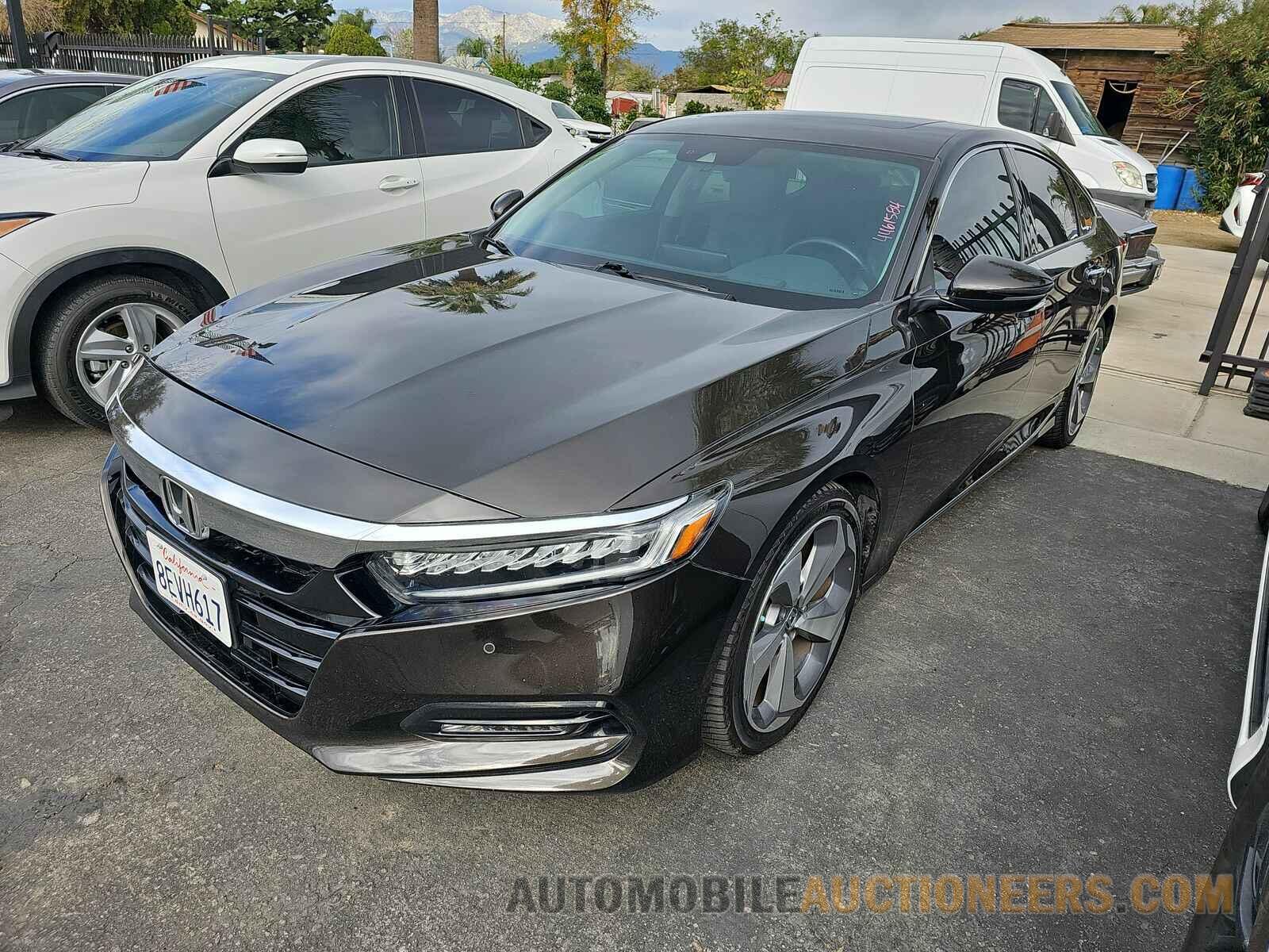 1HGCV2F91JA017421 Honda Accord Sedan 2018