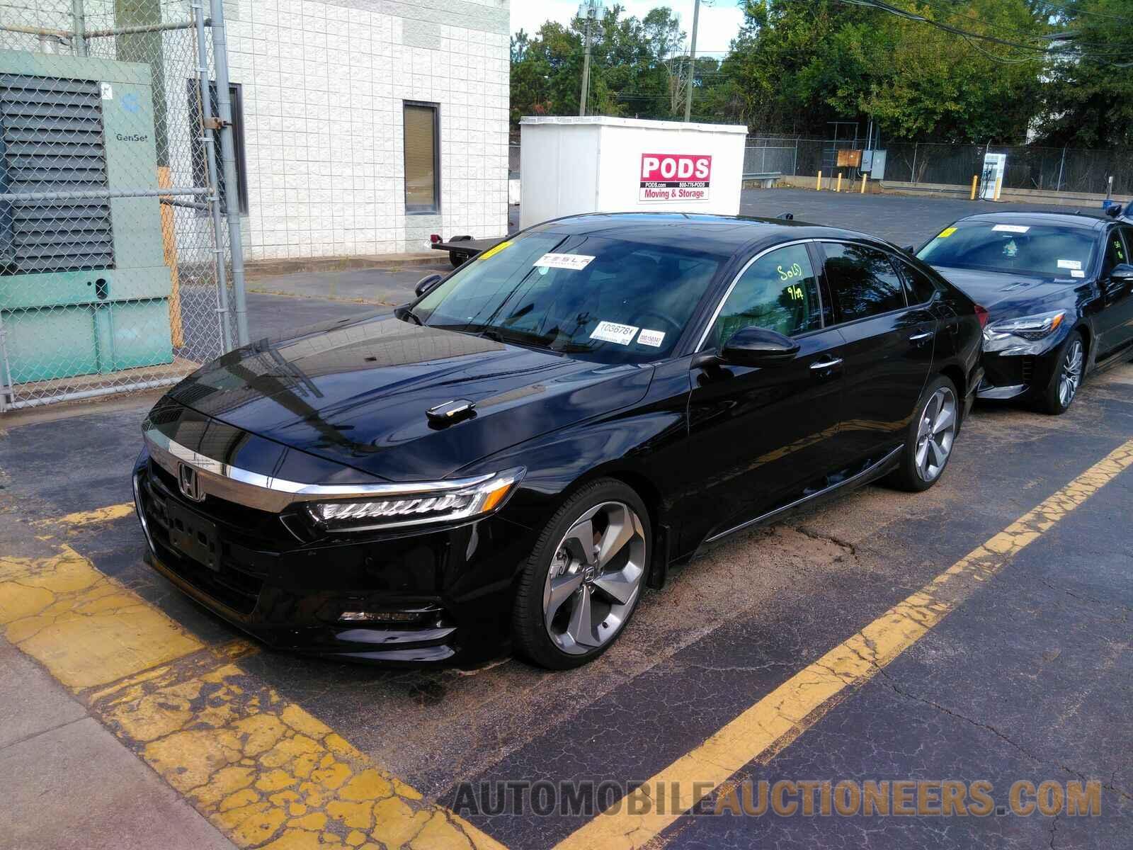 1HGCV2F92JA050668 Honda Accord Sedan 2018