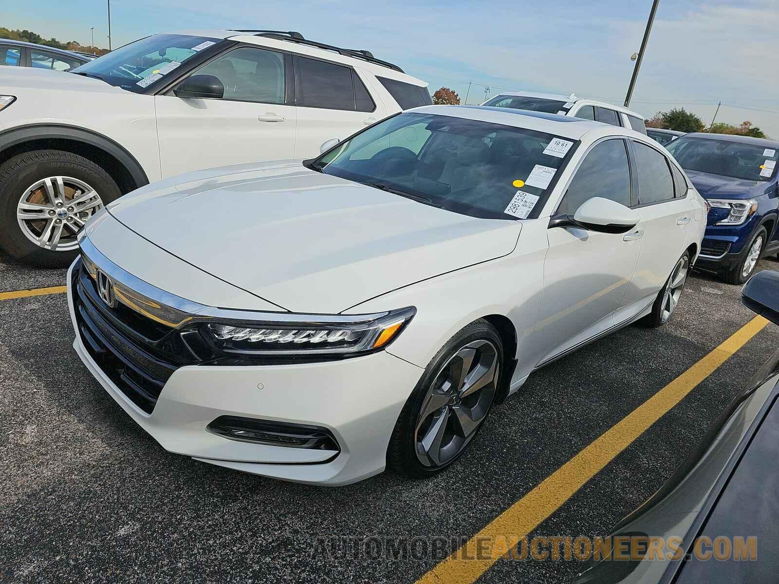 1HGCV2F93KA014537 Honda Accord Sedan 2019