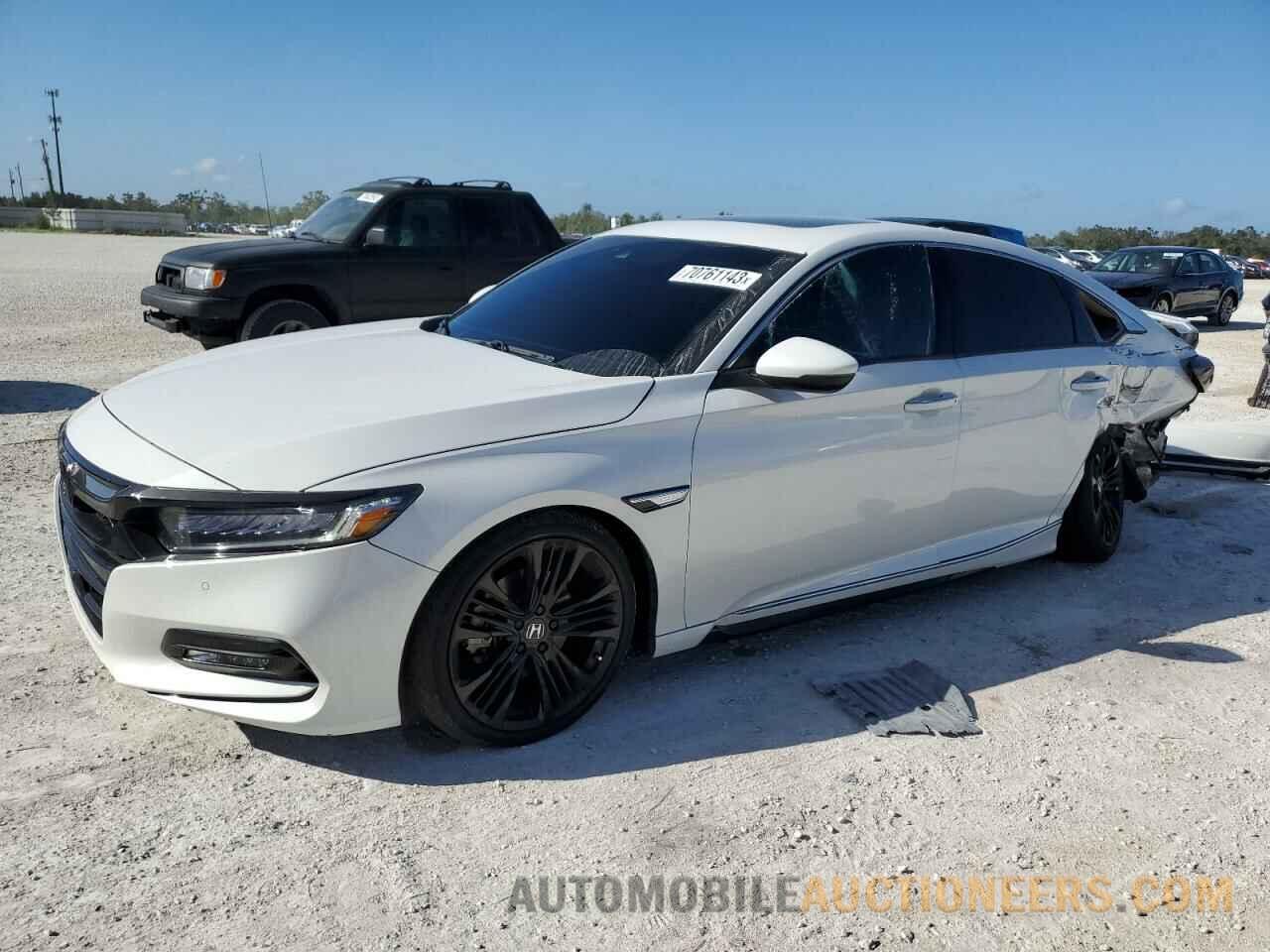 1HGCV2F94JA029627 HONDA ACCORD 2018