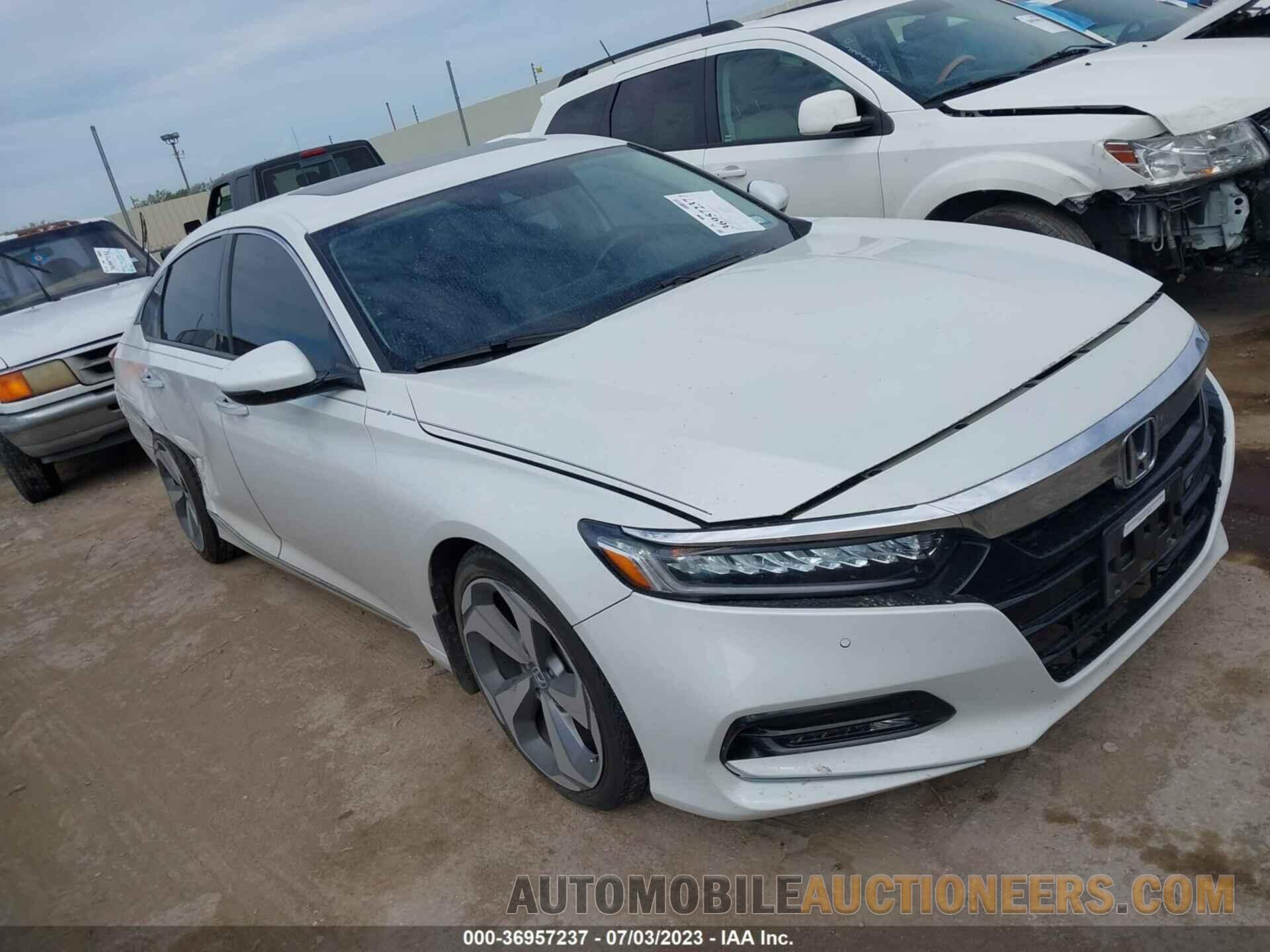 1HGCV2F99JA033219 HONDA ACCORD SEDAN 2018