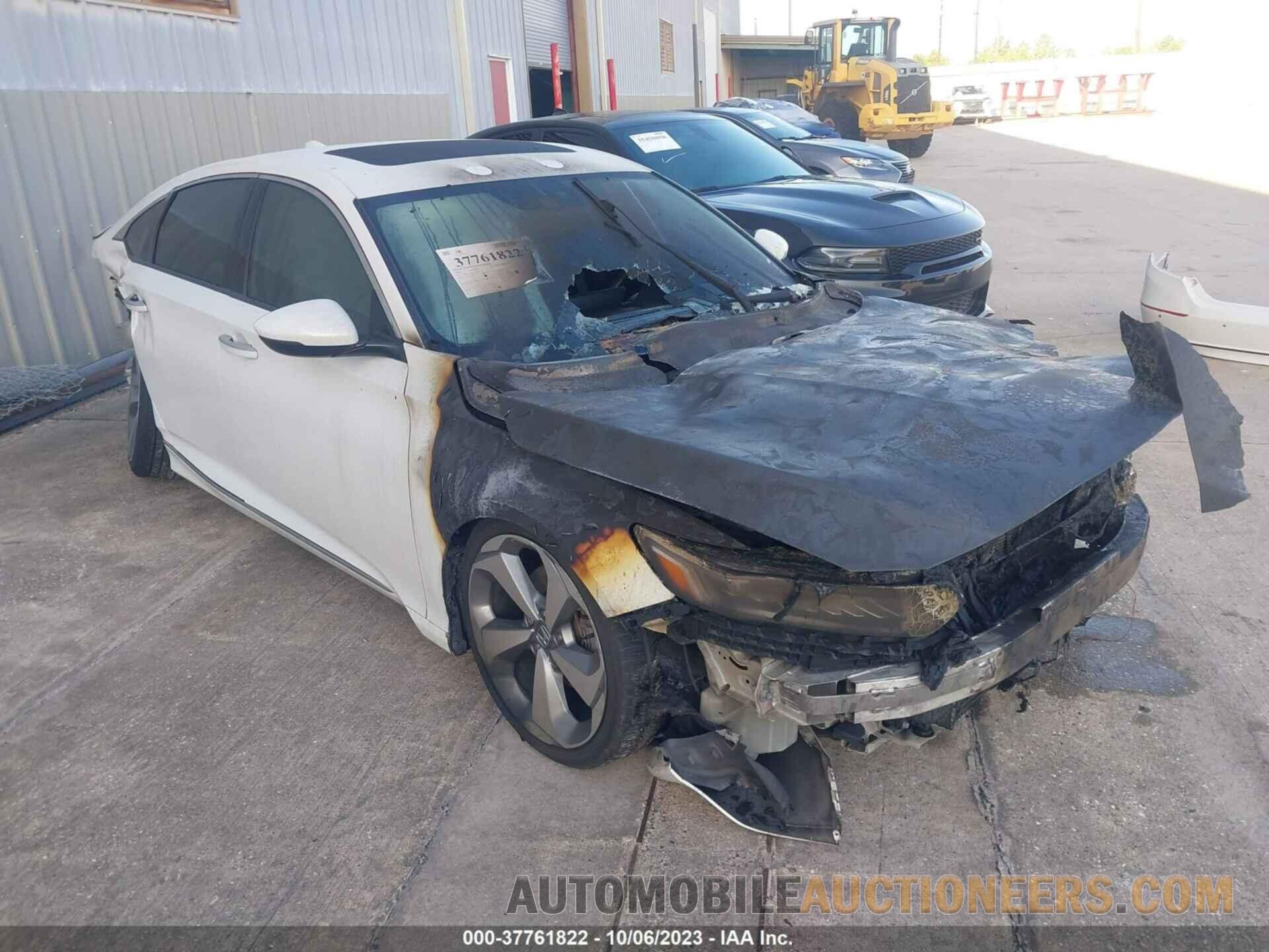 1HGCV2F9XJA045136 HONDA ACCORD SEDAN 2018