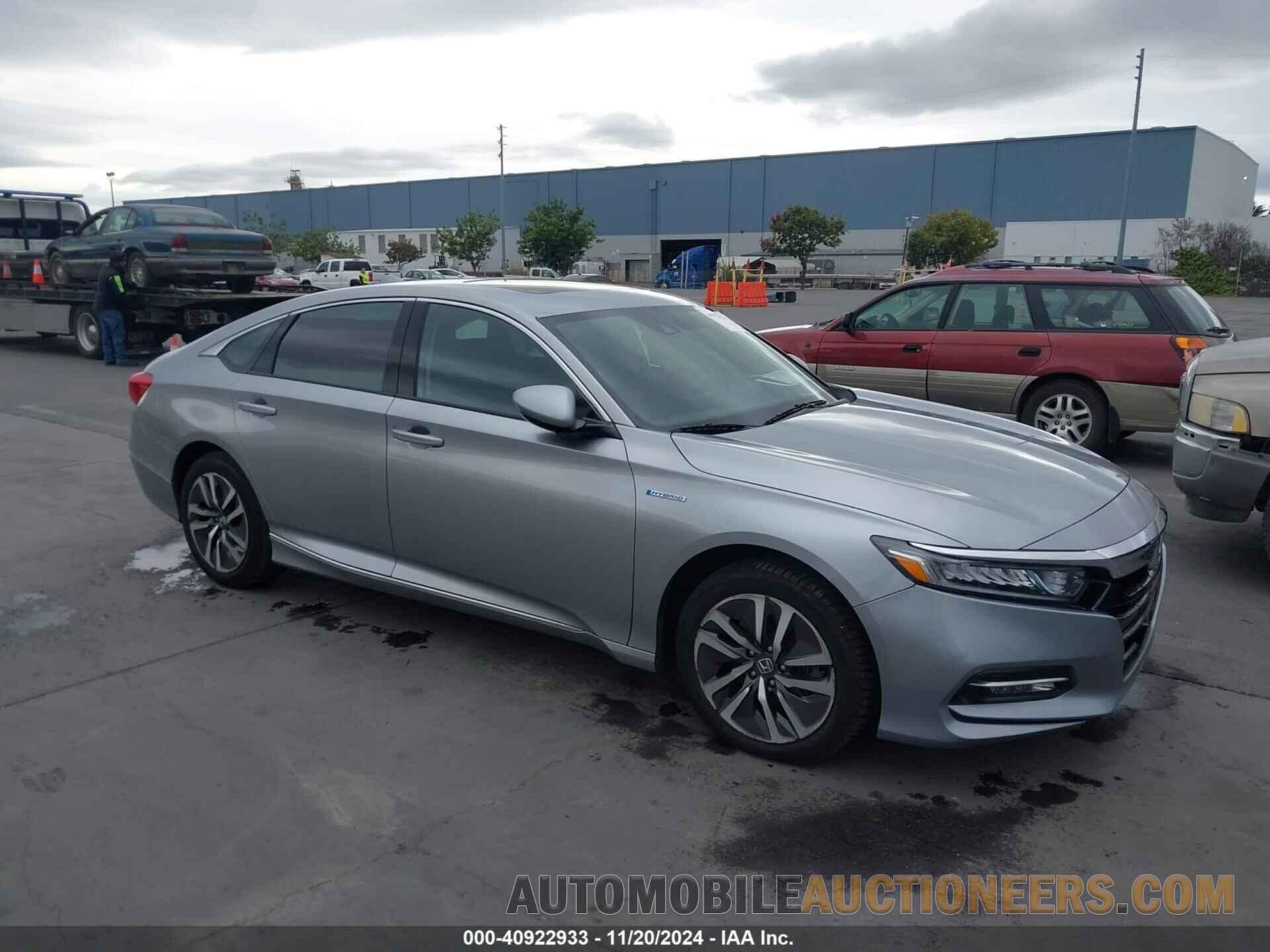 1HGCV3F42KA007671 HONDA ACCORD HYBRID 2019