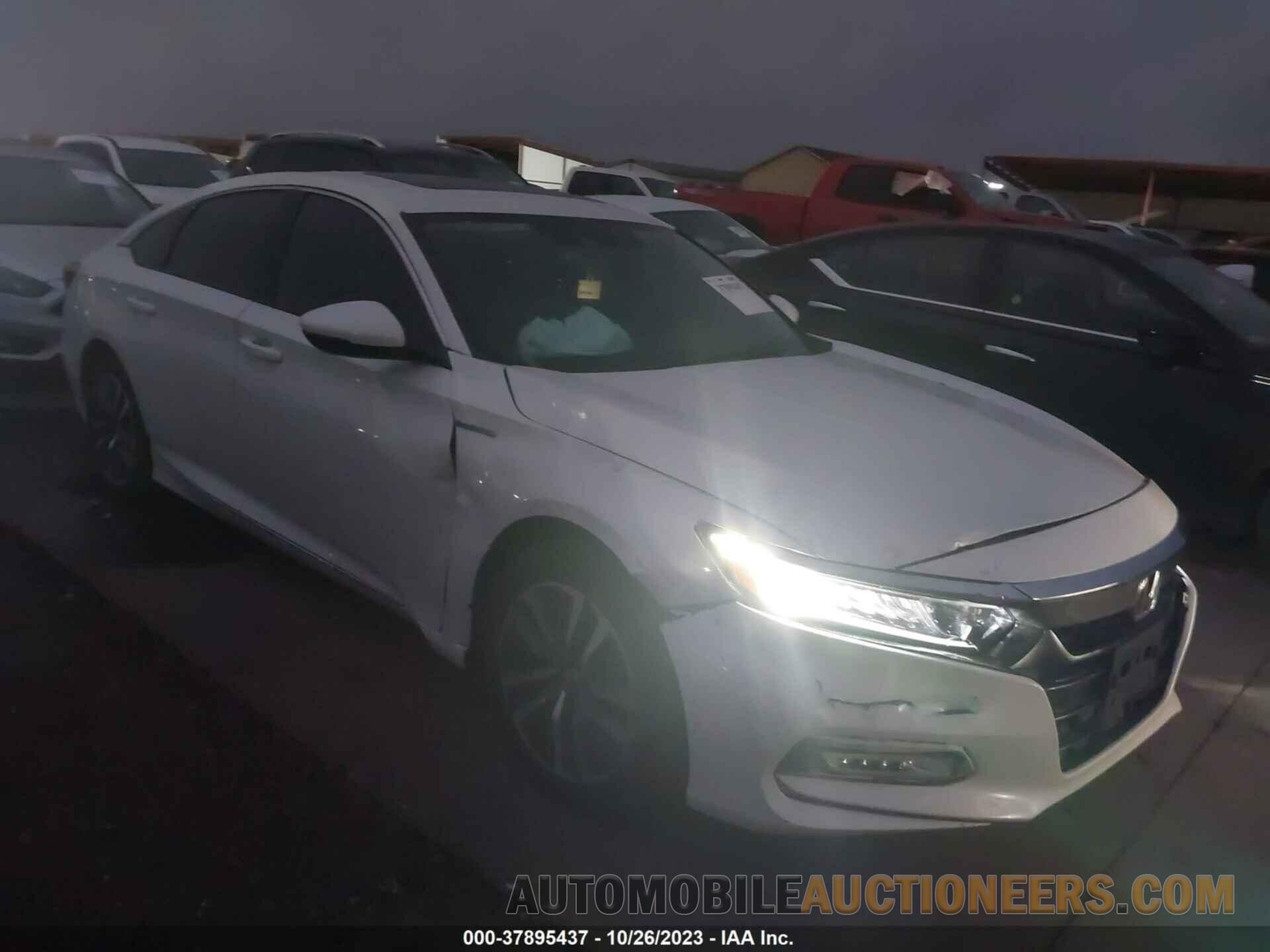 1HGCV3F54JA011762 HONDA ACCORD HYBRID 2018