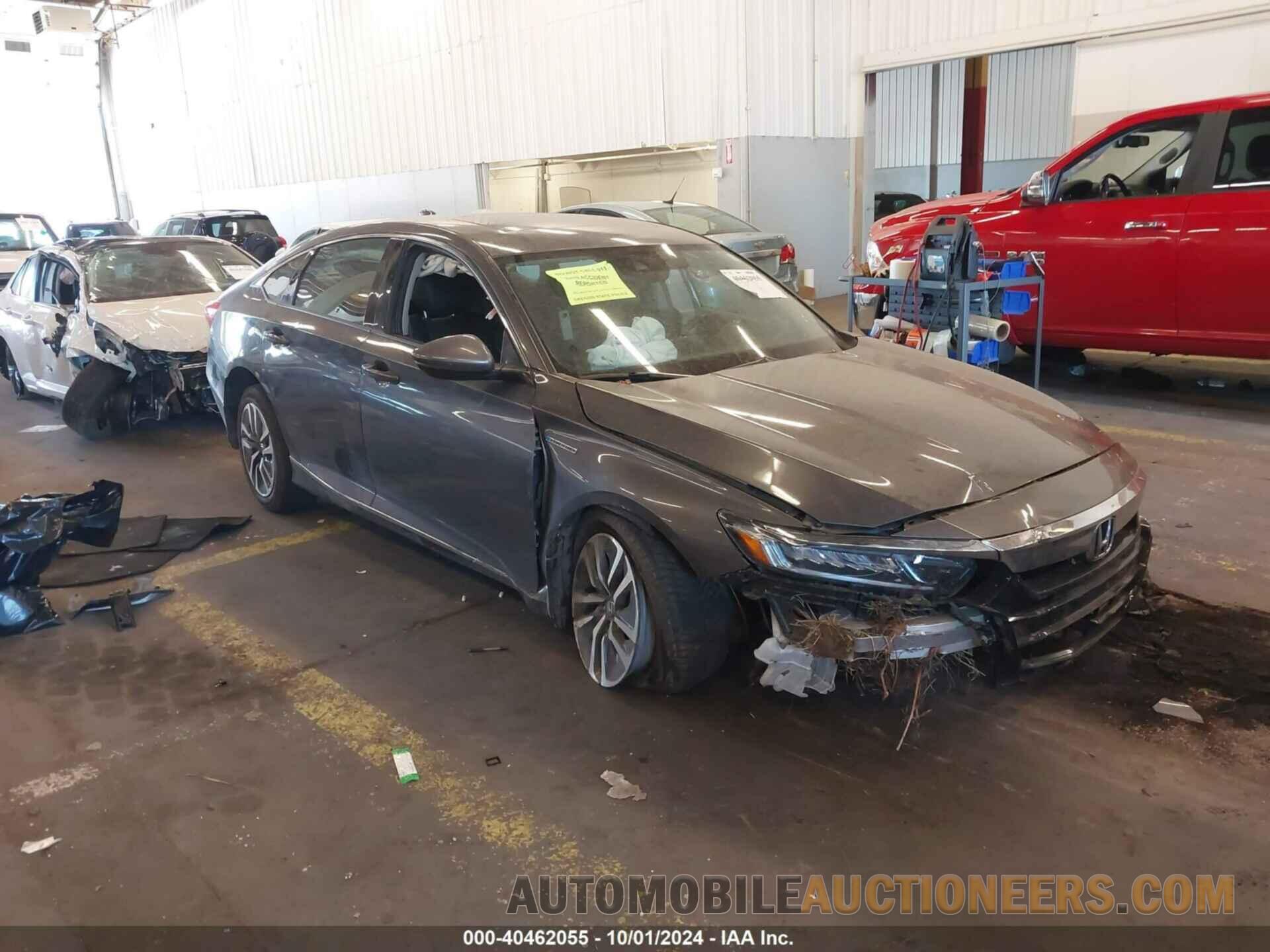 1HGCV3F59JA000207 HONDA ACCORD HYBRID 2018