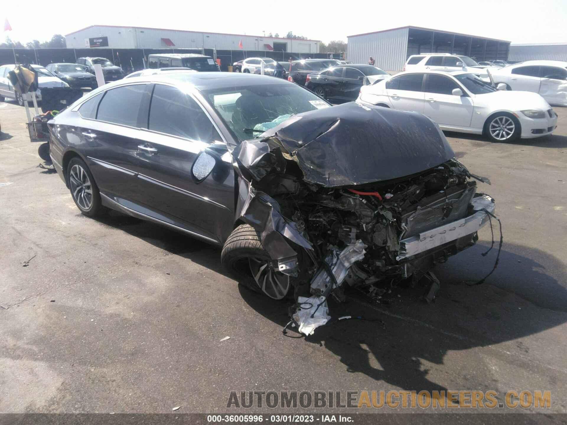 1HGCV3F92KA014261 HONDA ACCORD HYBRID 2019