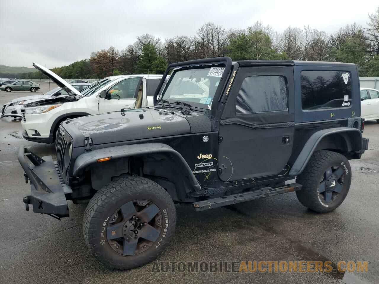 1J4AA2D18BL577922 JEEP WRANGLER 2011