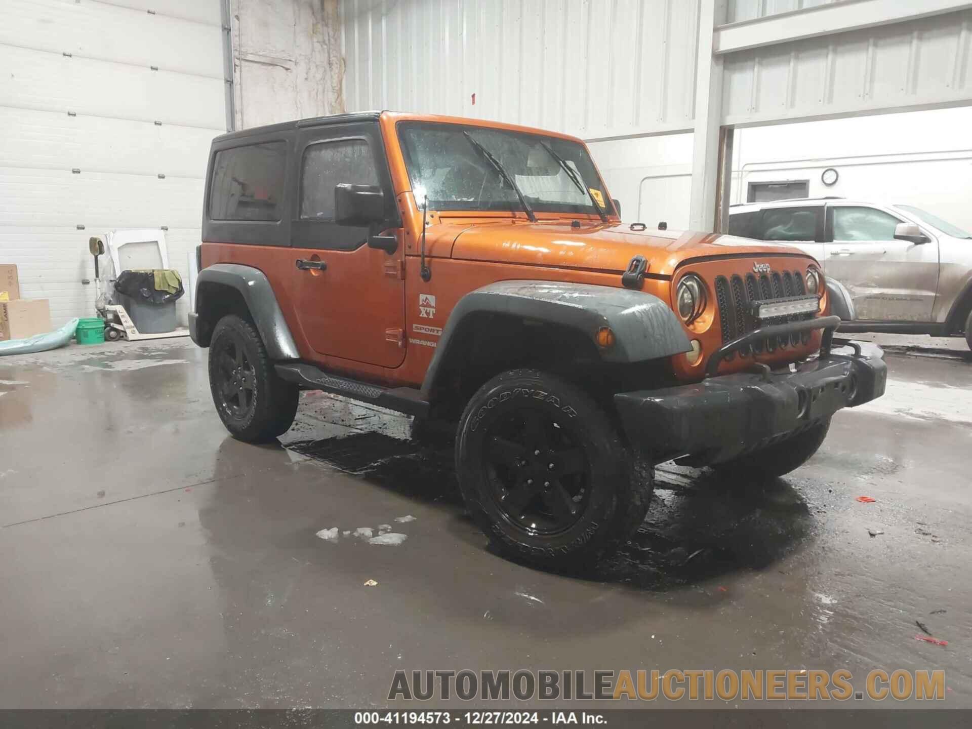 1J4AA2D18BL580819 JEEP WRANGLER 2011