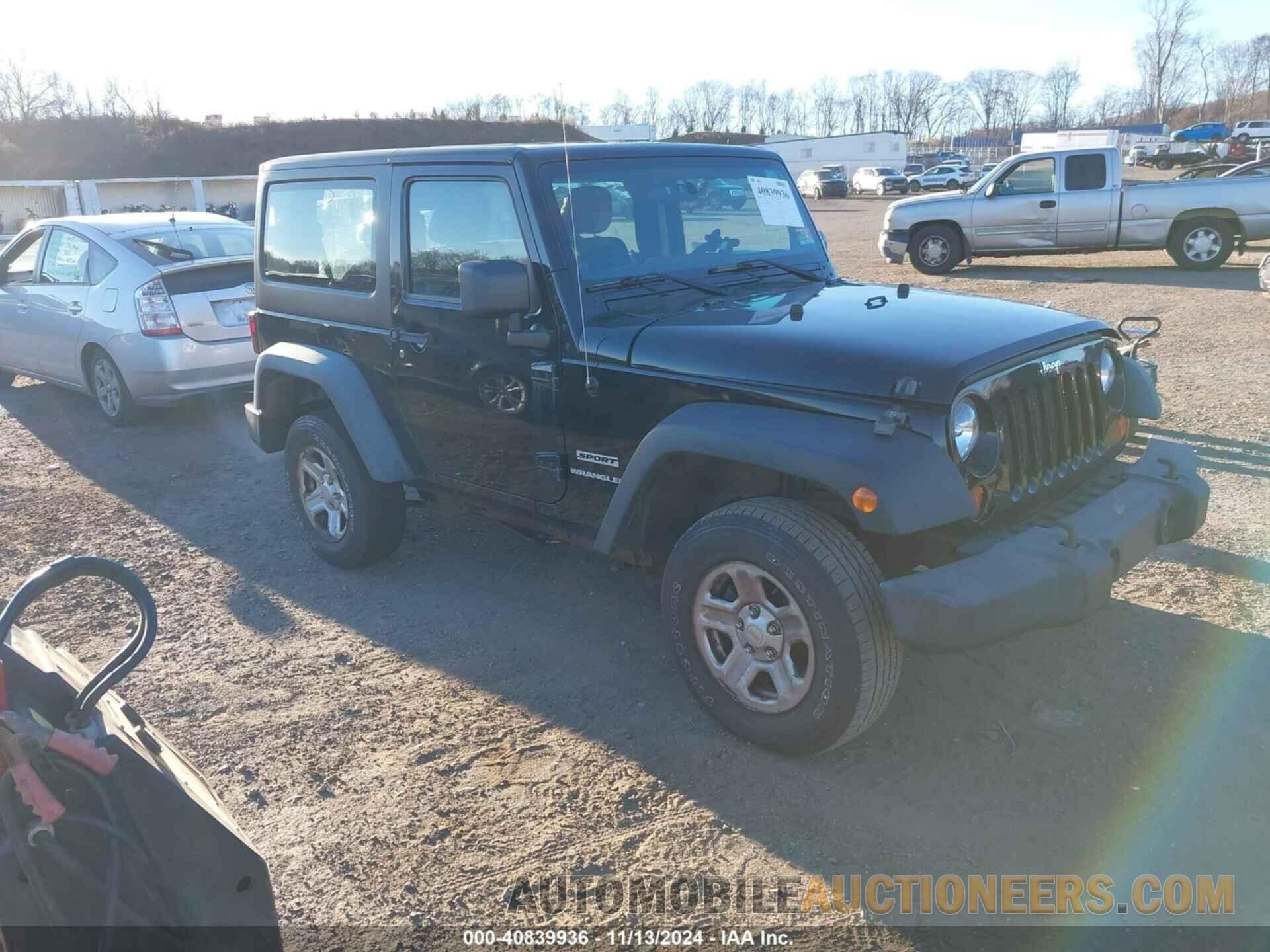 1J4AA2D18BL588208 JEEP WRANGLER 2011