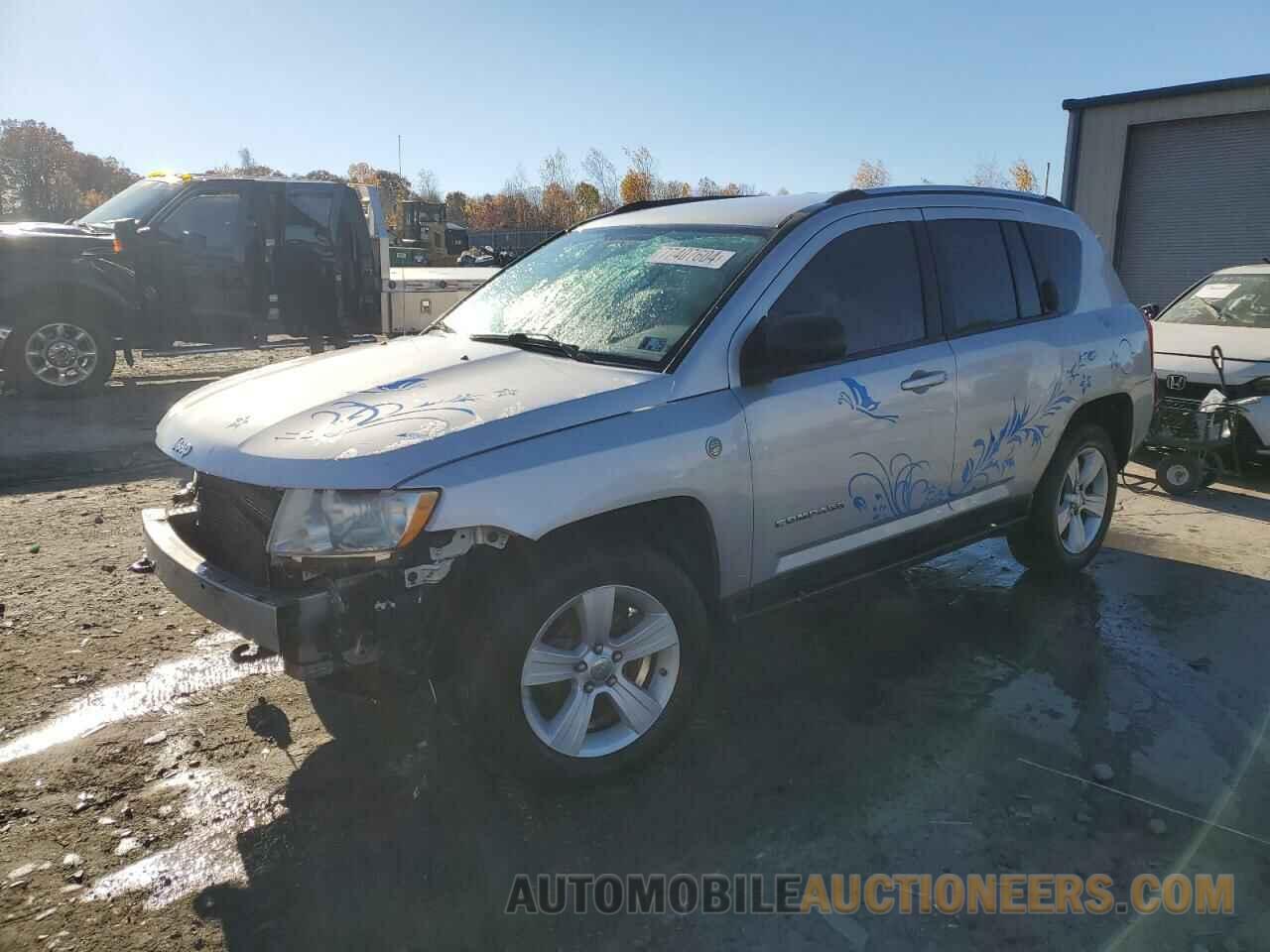 1J4NF1FB2BD182213 JEEP COMPASS 2011