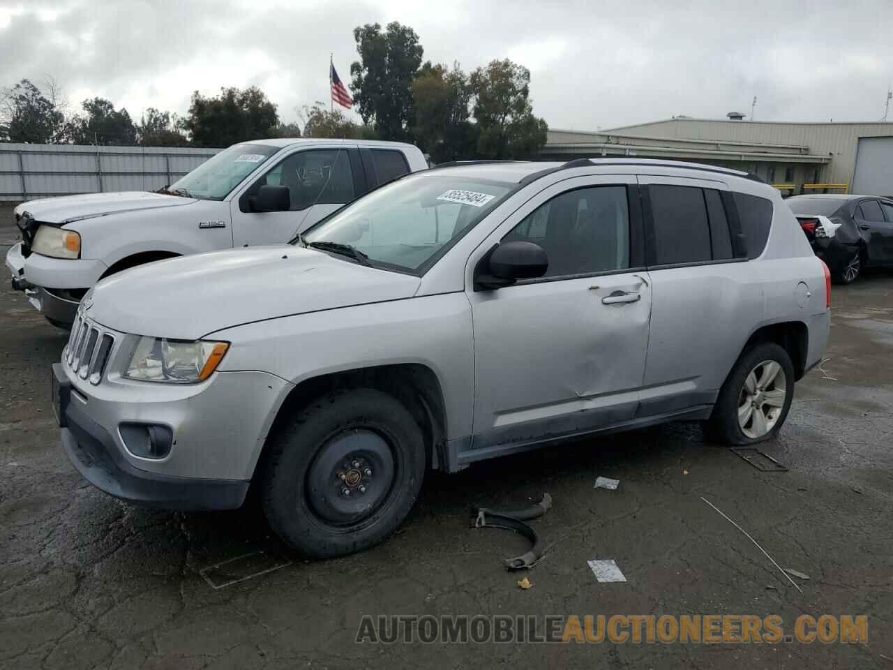 1J4NT1FA3BD176632 JEEP COMPASS 2011