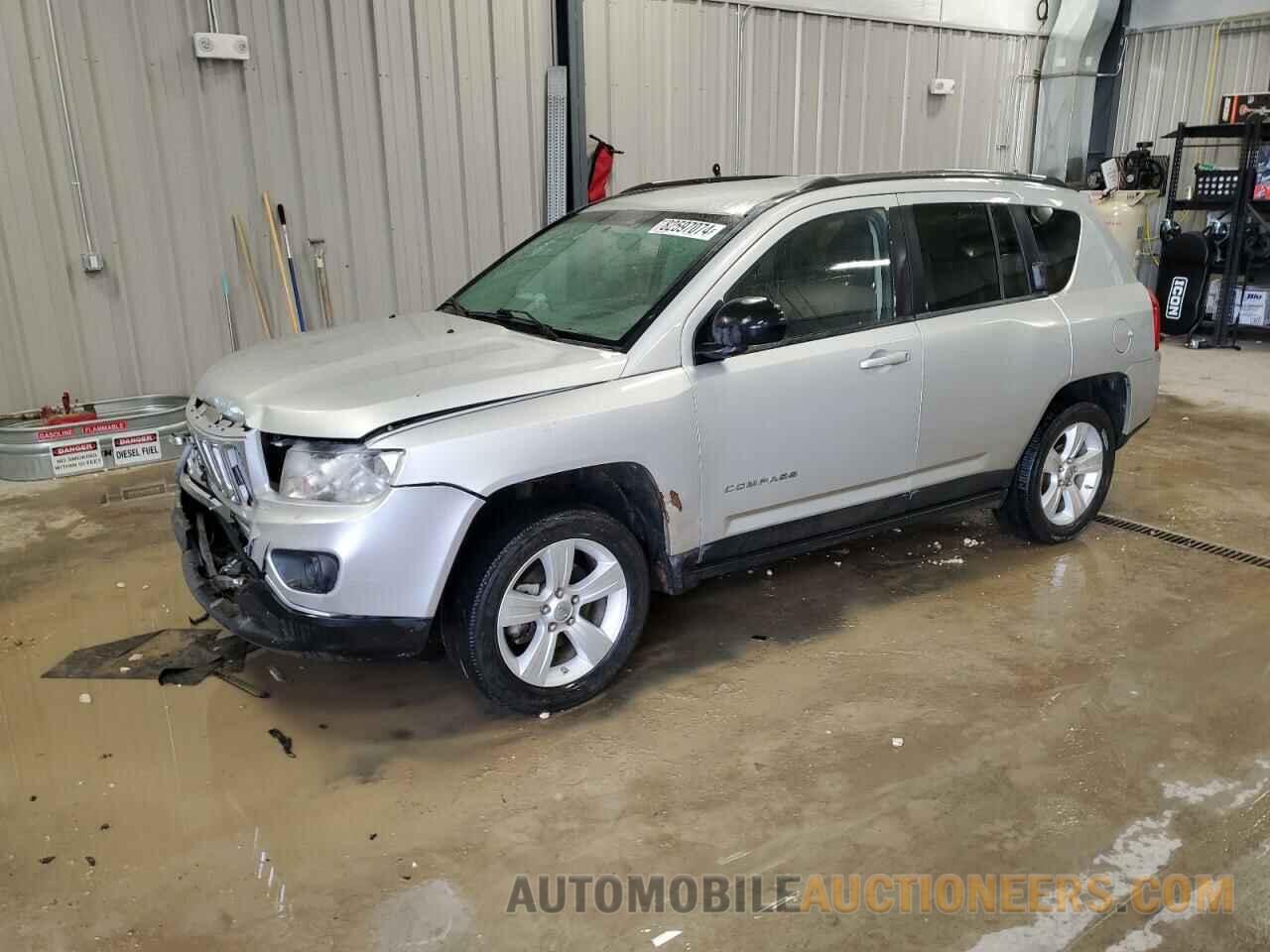 1J4NT1FB0BD245673 JEEP COMPASS 2011