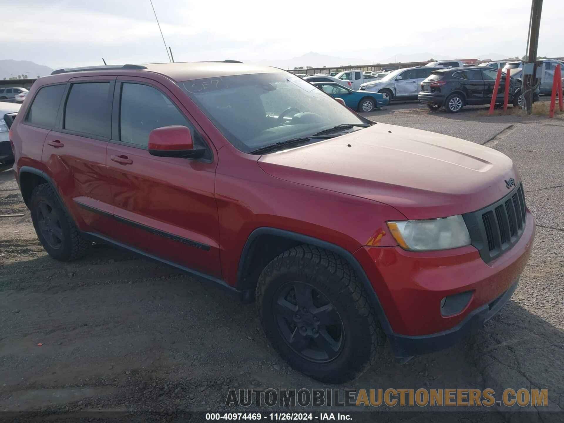 1J4RR4GG3BC674033 JEEP GRAND CHEROKEE 2011