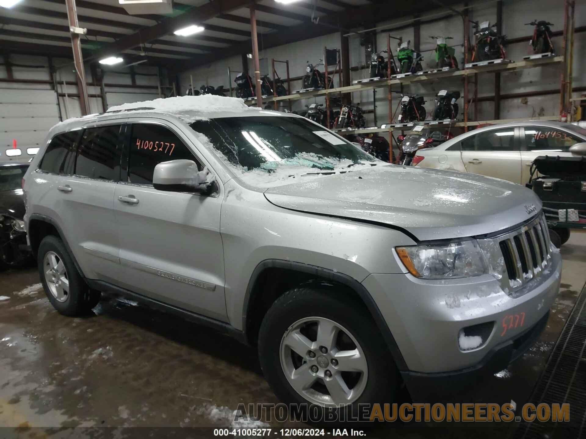 1J4RR4GG9BC509135 JEEP GRAND CHEROKEE 2011