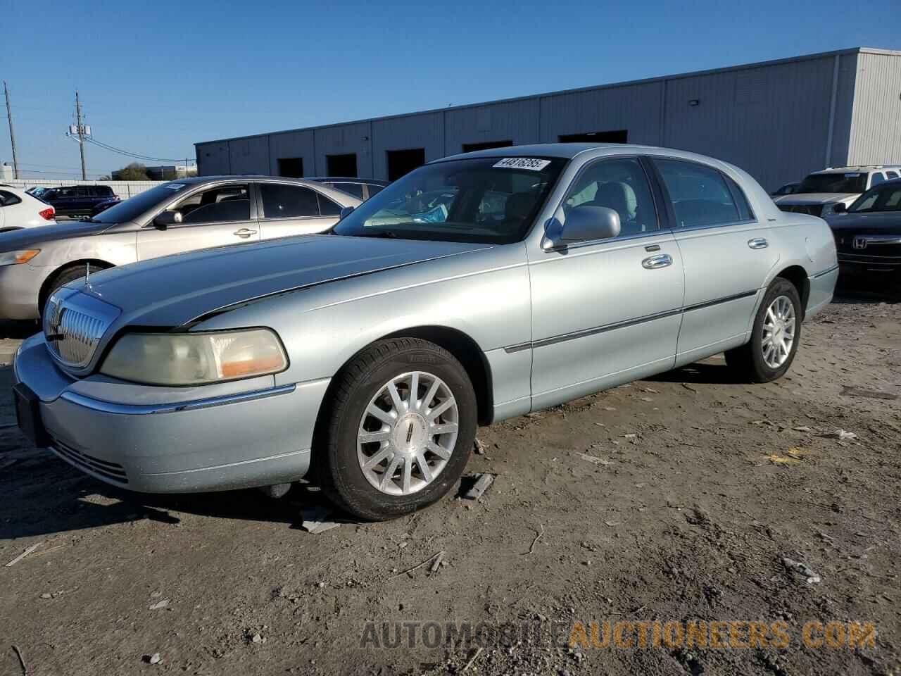 1LNHM81VX7Y605392 LINCOLN TOWNCAR 2007