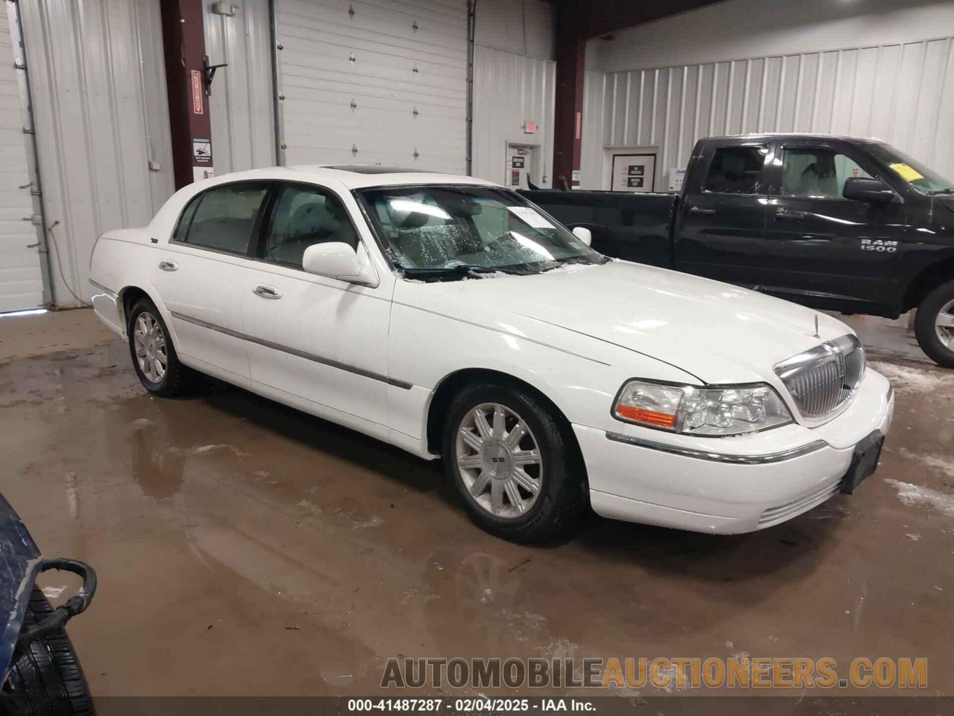 1LNHM82V17Y628896 LINCOLN TOWN CAR 2007