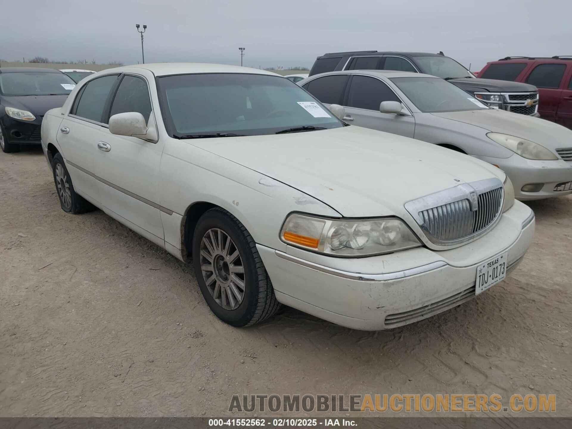 1LNHM82WX3Y684645 LINCOLN TOWN CAR 2003