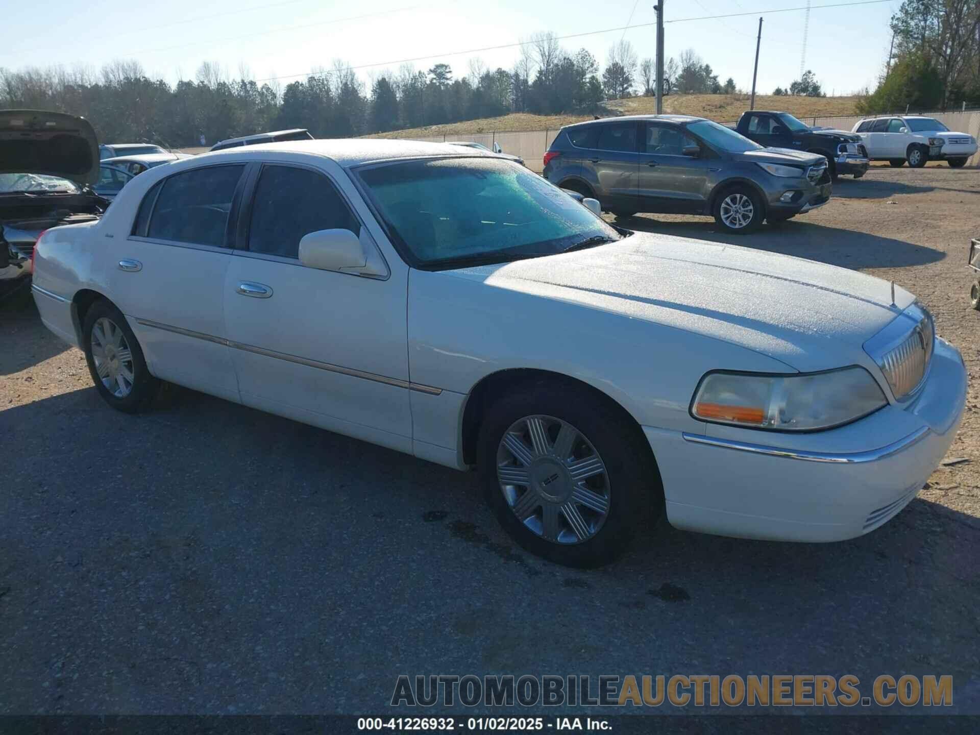 1LNHM83W74Y640814 LINCOLN TOWN CAR 2004