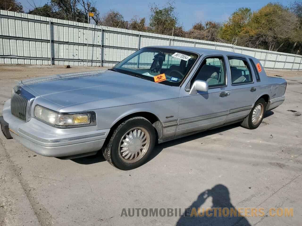 1LNLM82W3VY684306 LINCOLN TOWNCAR 1997