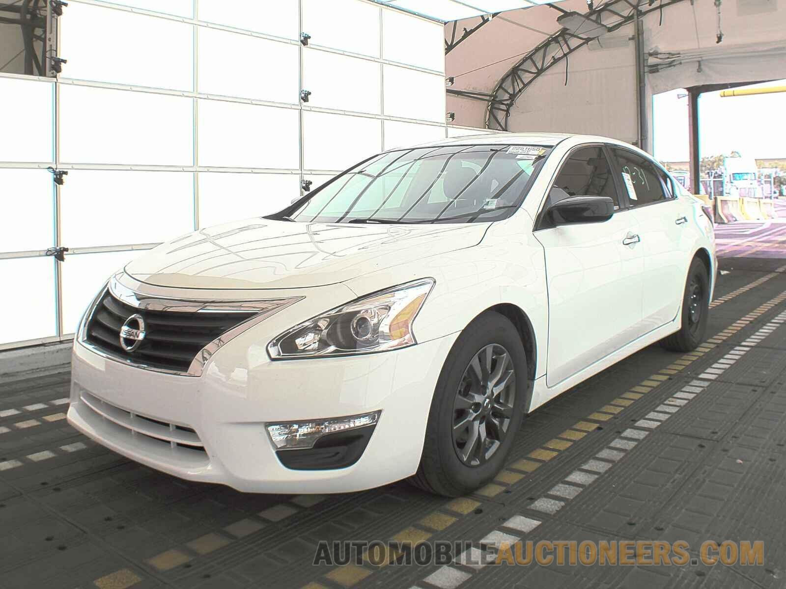 1N4AL3AP0FN385246 Nissan Altima 2015