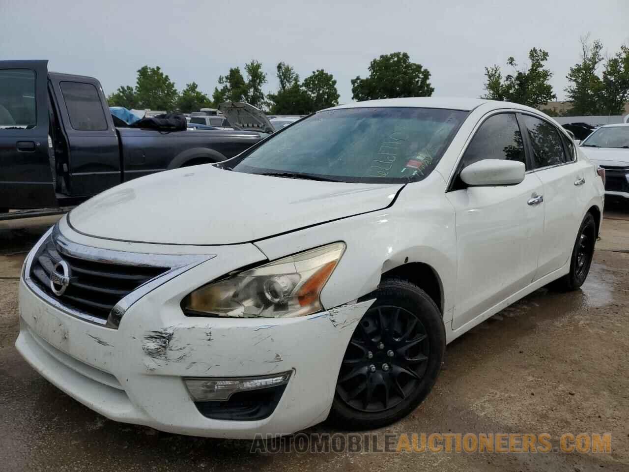 1N4AL3AP0FN895774 NISSAN ALTIMA 2015