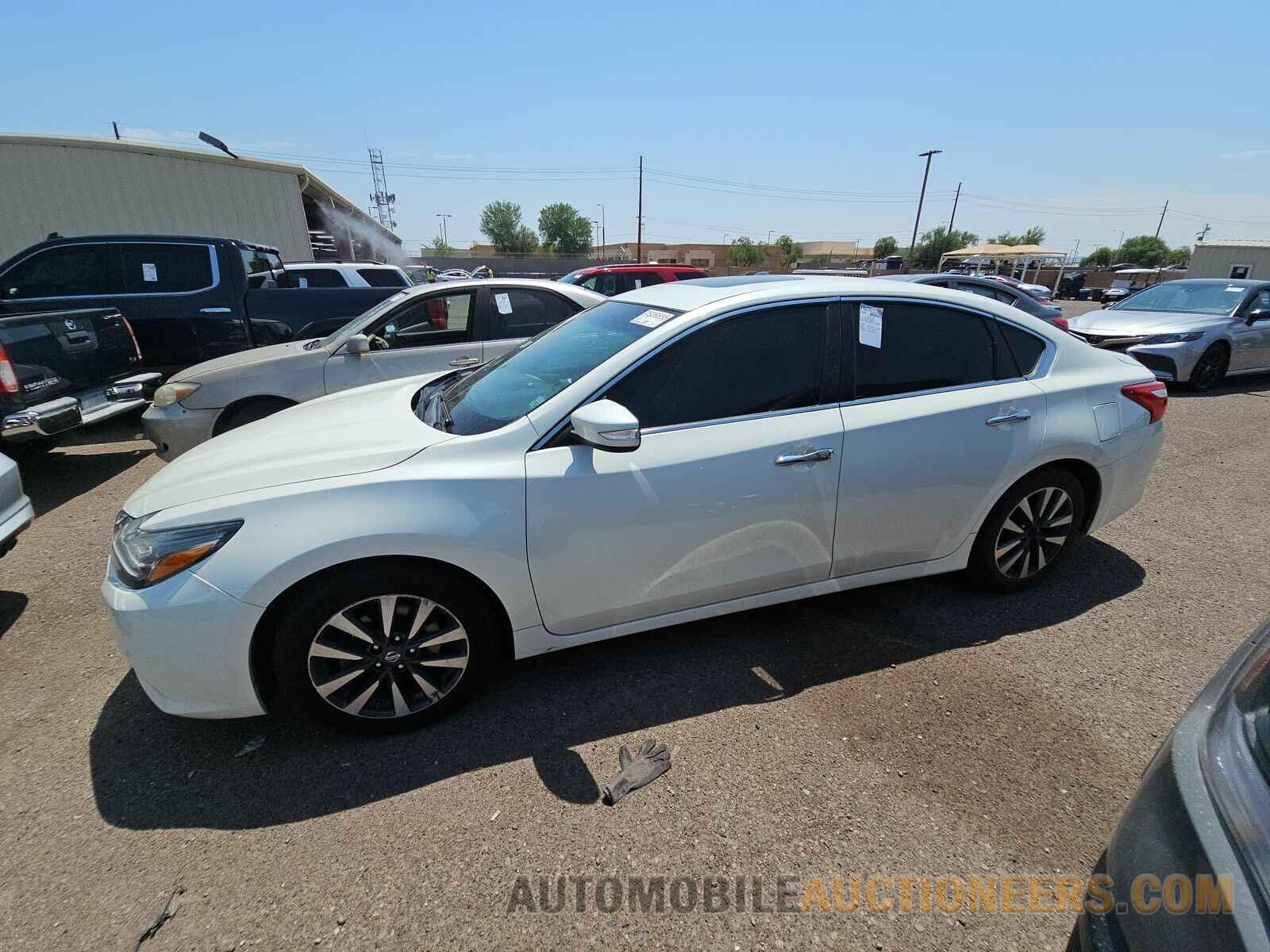 1N4AL3AP0HC180945 Nissan Altima 2017