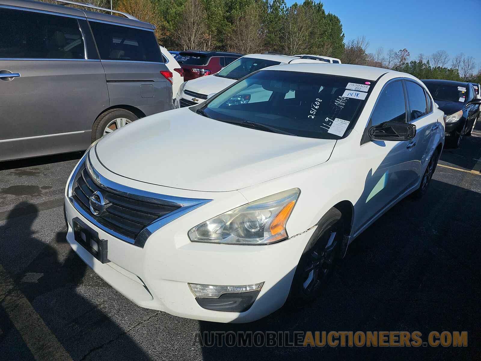 1N4AL3AP2FC251608 Nissan Altima 2015