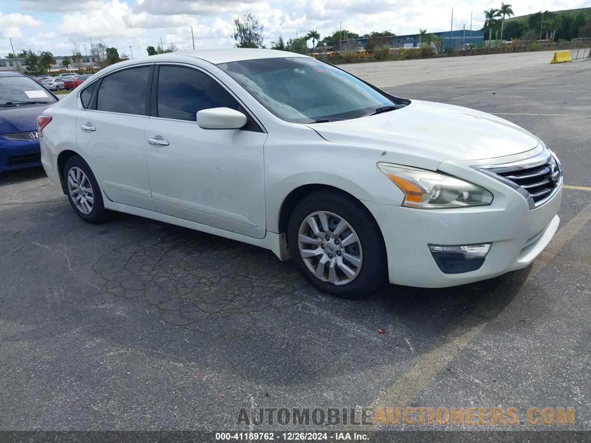 1N4AL3AP3DN555483 NISSAN ALTIMA 2013