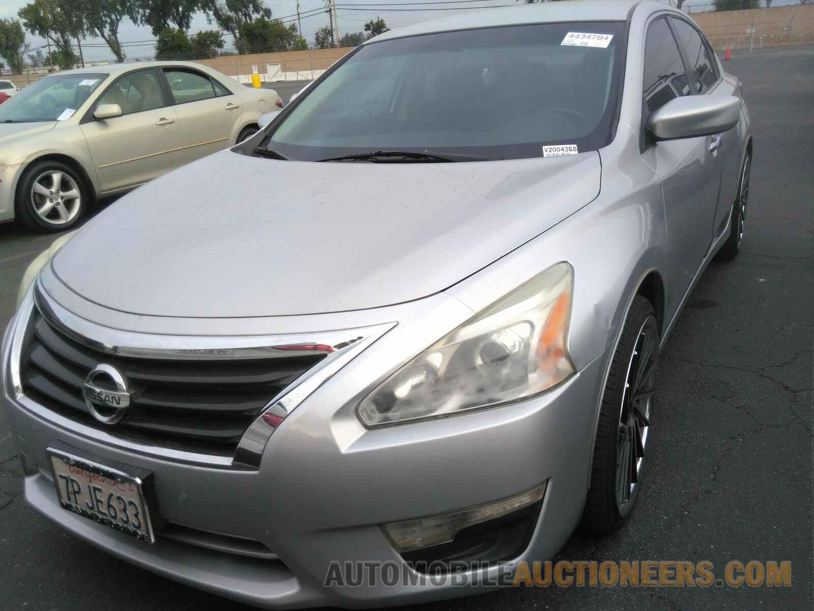 1N4AL3AP3FC476555 Nissan Altima 2015