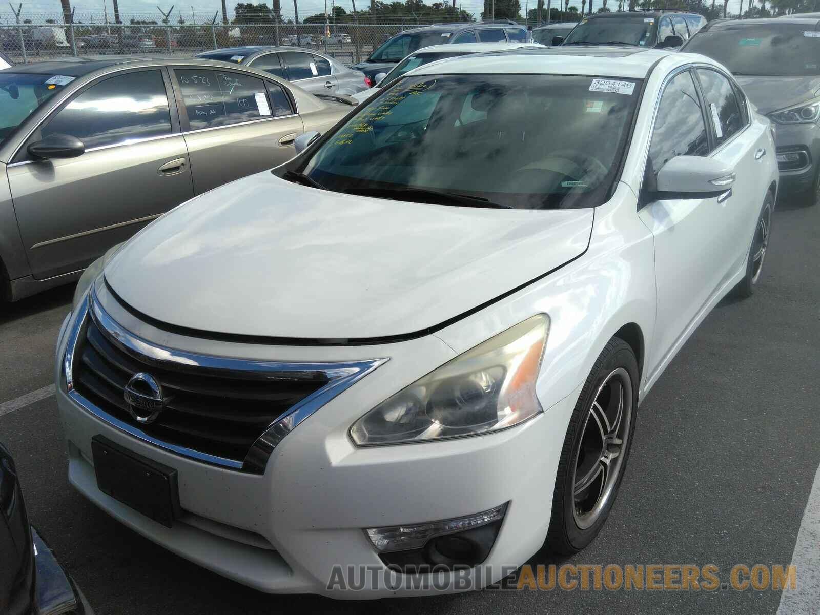 1N4AL3AP3FC592032 Nissan Altima 2015