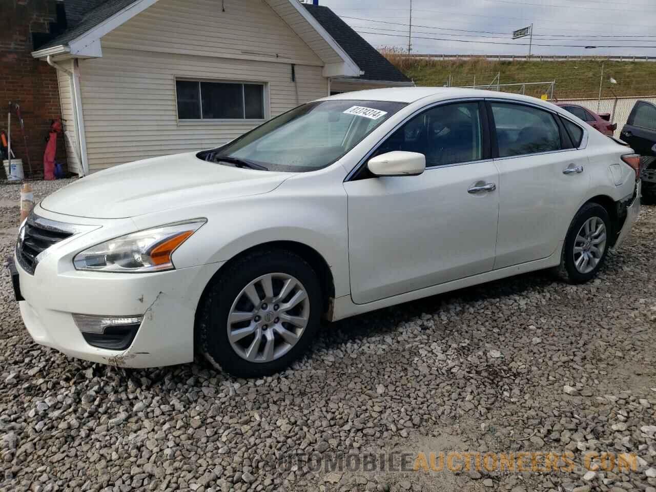 1N4AL3AP3FN318608 NISSAN ALTIMA 2015