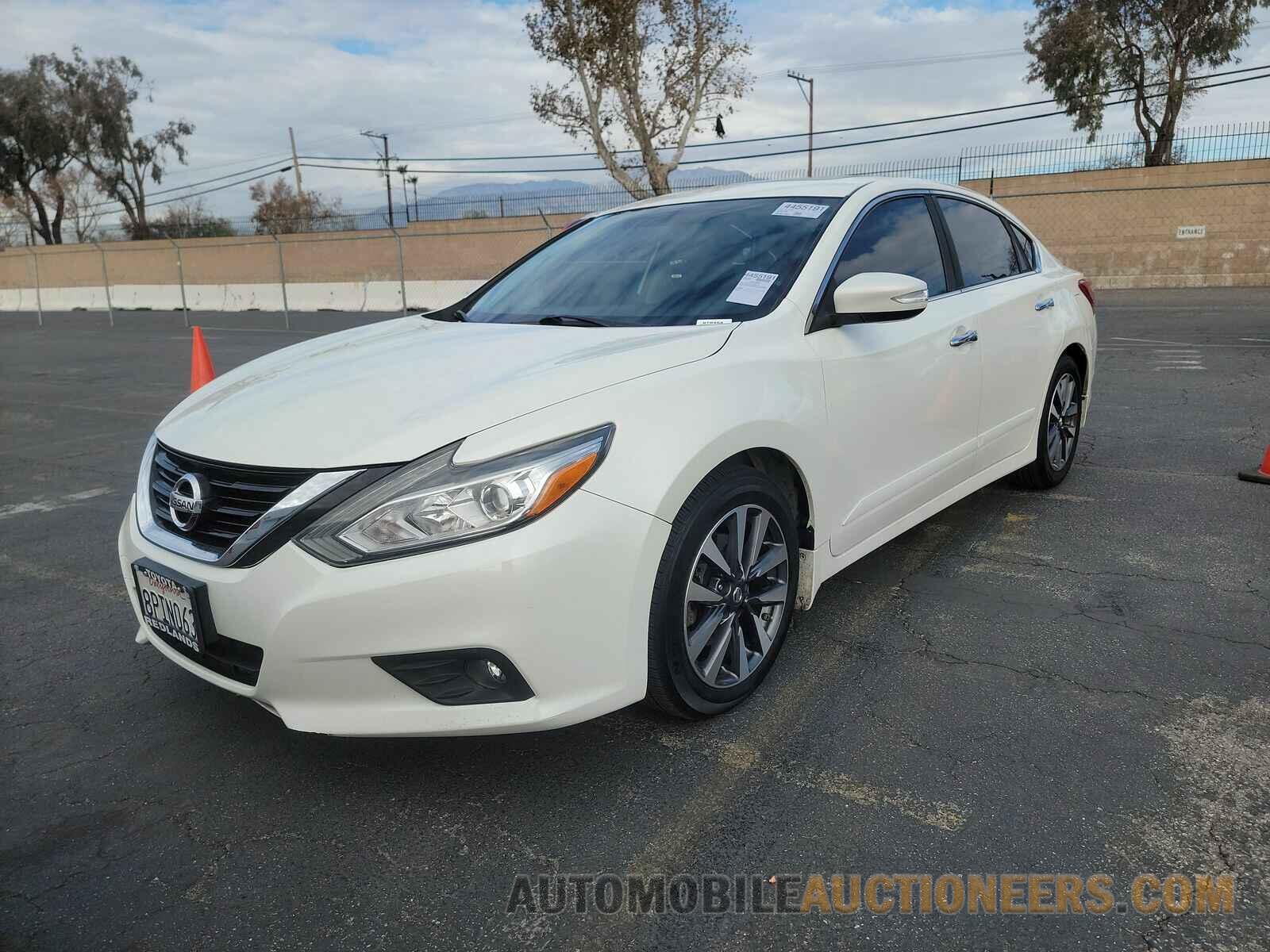 1N4AL3AP4HC208990 Nissan Altima 2017