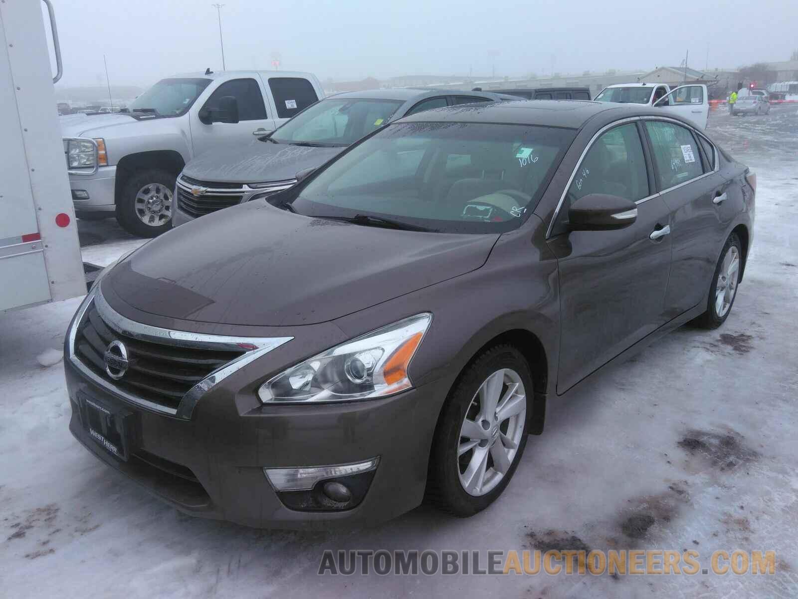 1N4AL3AP5FC138011 Nissan Altima 2015