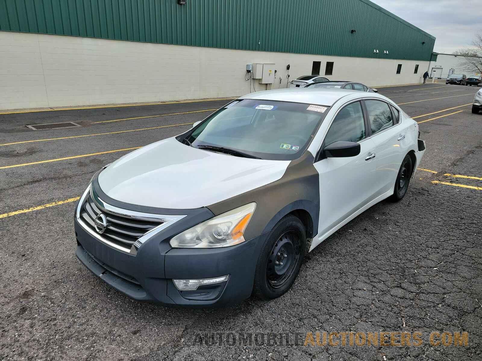 1N4AL3AP5FN386800 Nissan Altima 2015