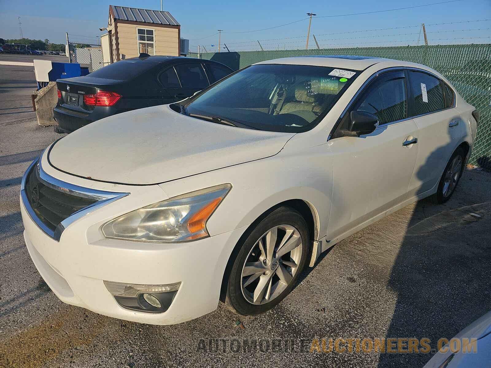 1N4AL3AP5FN908017 Nissan Altima 2015