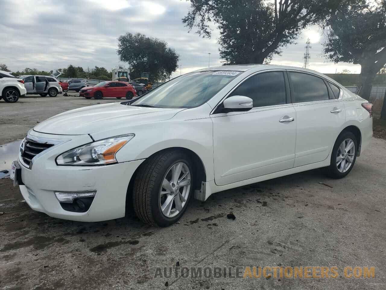 1N4AL3AP8FC160827 NISSAN ALTIMA 2015